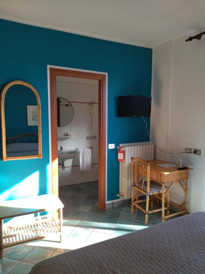 Albergo Il Biancospino Sirmione Exterior photo