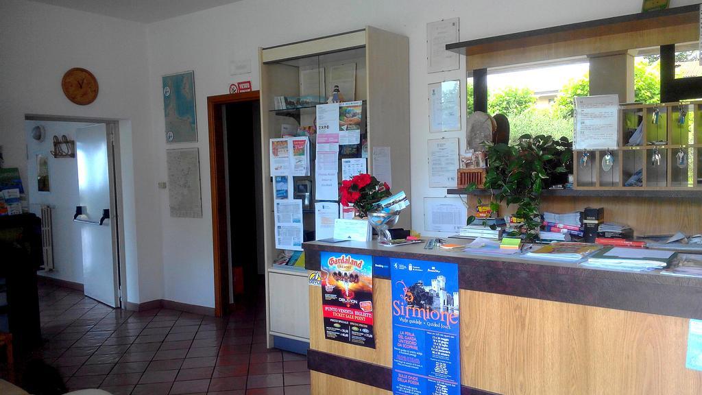 Albergo Il Biancospino Sirmione Exterior photo